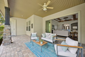 Pocket Door to Lanai