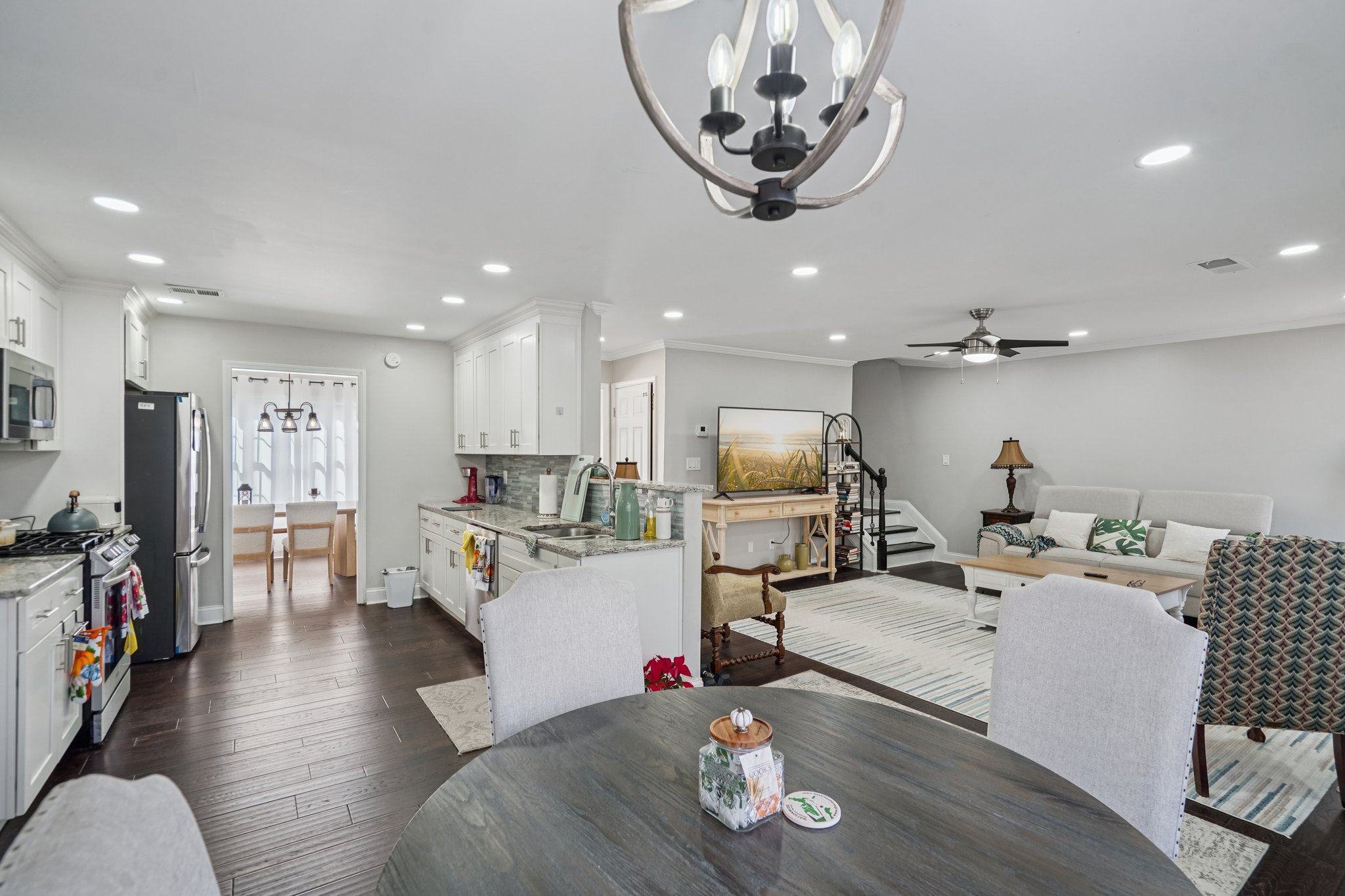 Duane Dr-S1102-011.jpg