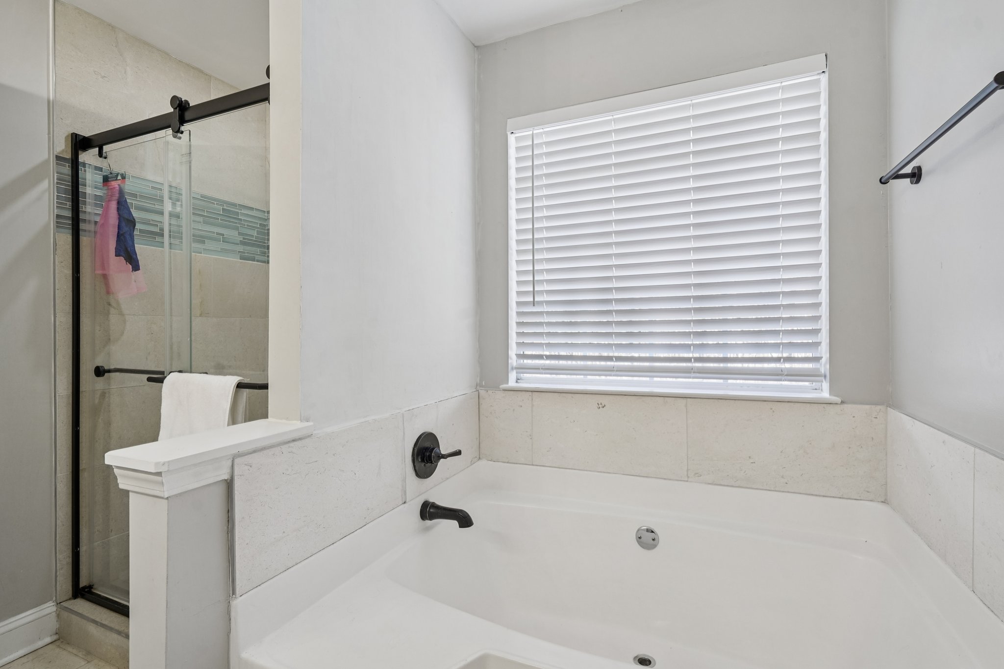 Duane Dr-S1102-026.jpg