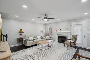 Duane Dr-S1102-004.jpg