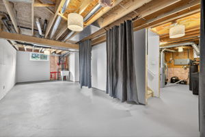  Photo 34