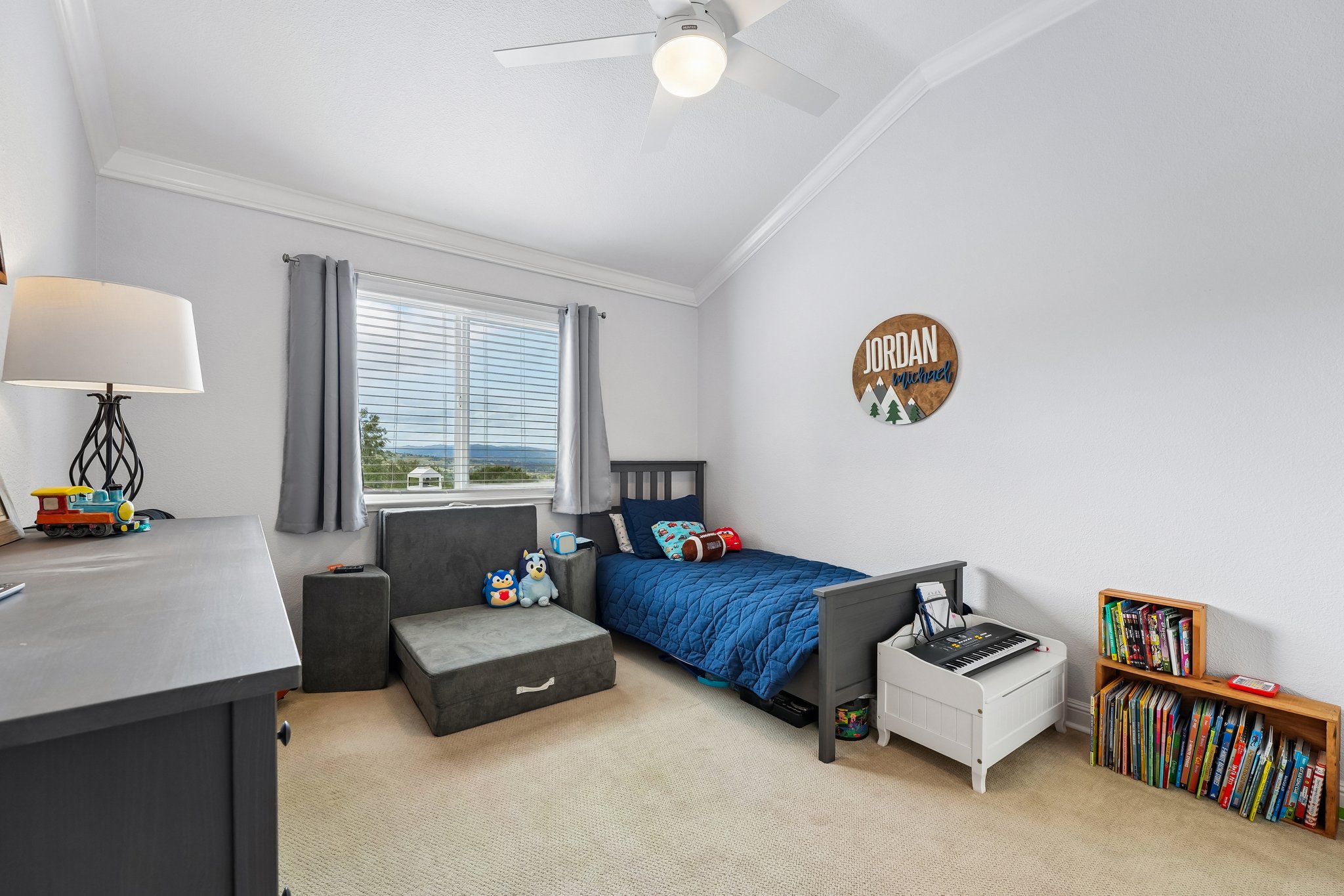 Obsidian Way-S2204-046.jpg