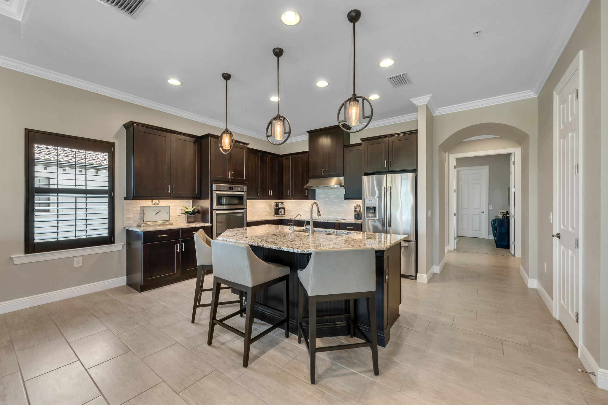 Breakfast Bar - Kitchen