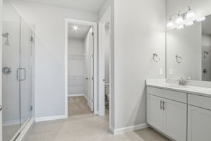  Photo 48