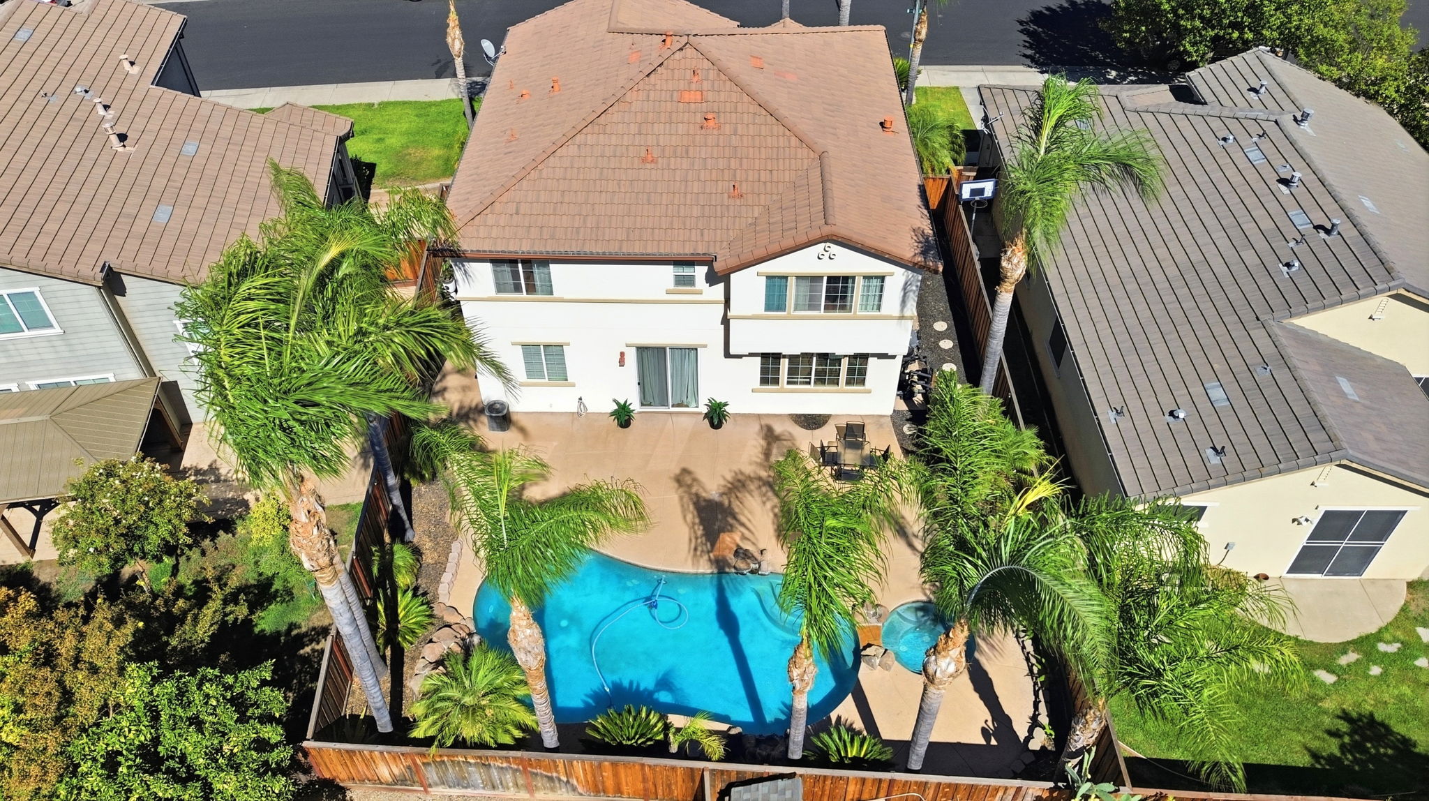005_F8_AERIAL_4597 Bonsai Ave