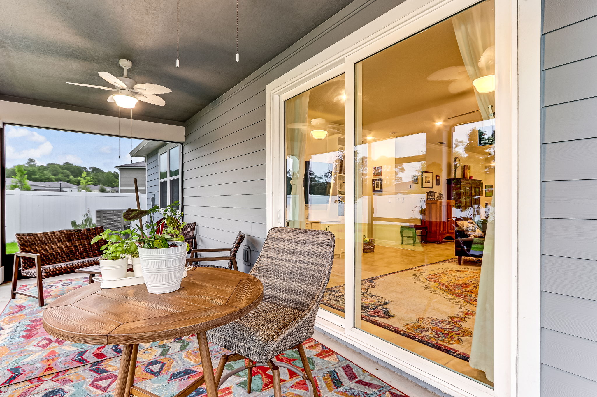 Screened-in Porch