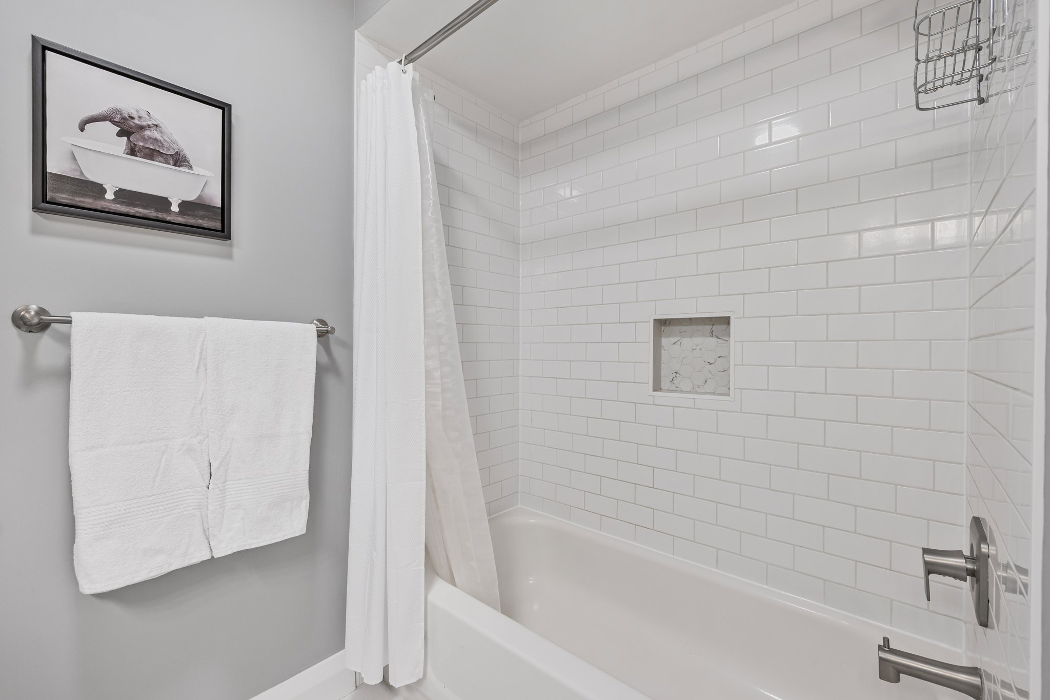 Main Bathroom with custom tile in shower