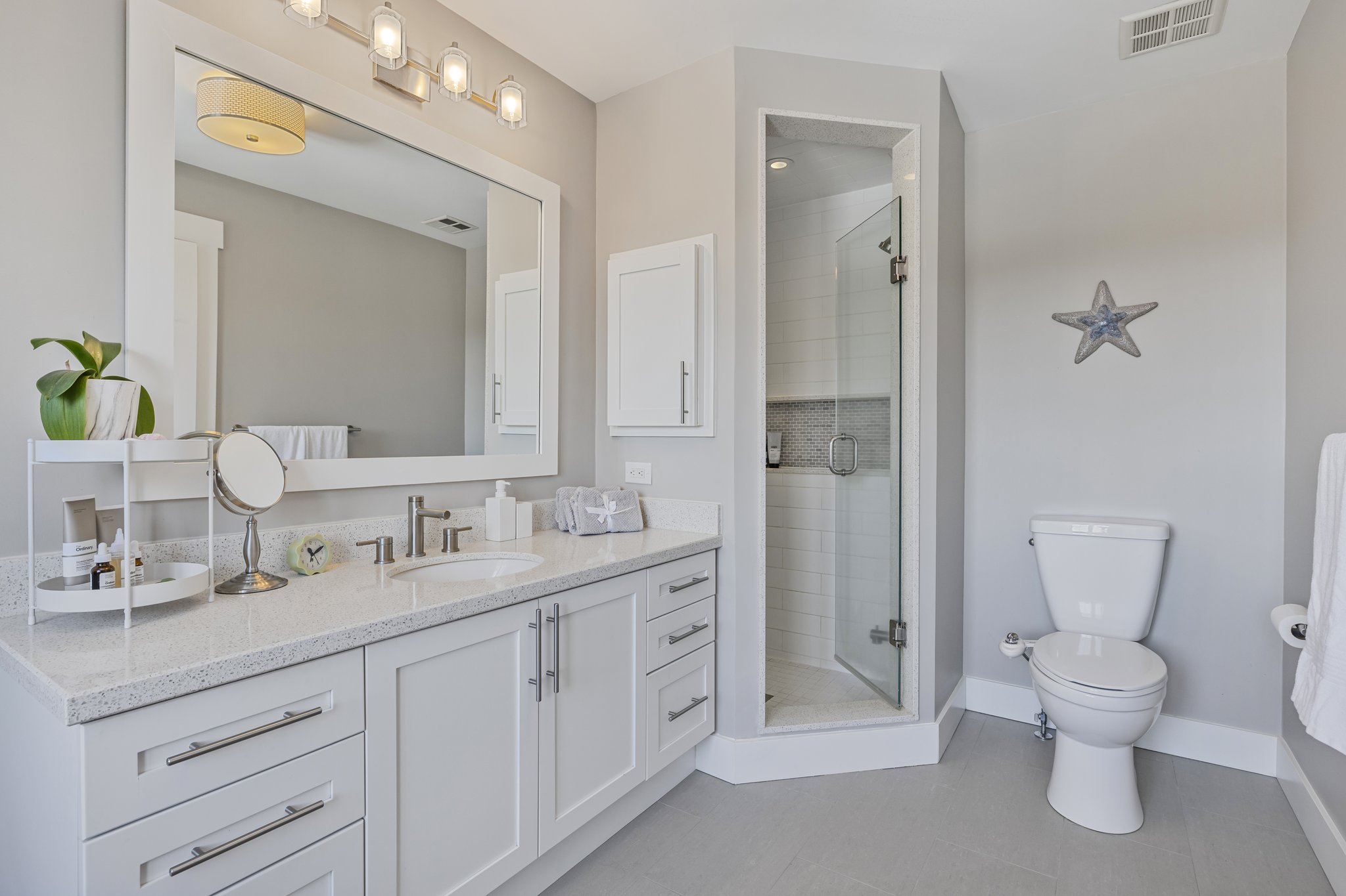Primary Ensuite [4-piece)