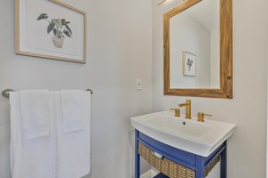 Main floor powder room [2-piece]