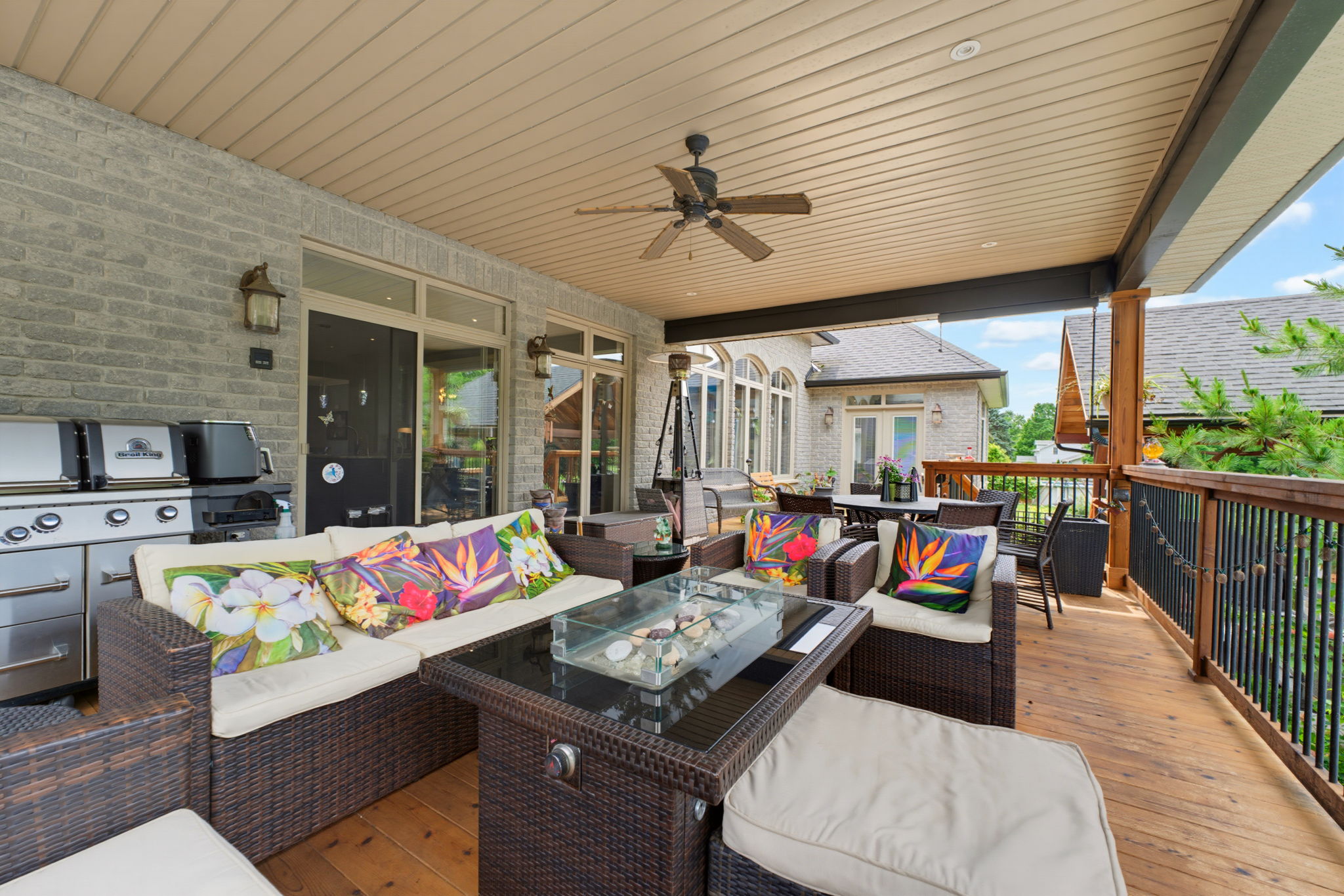  Photo 61