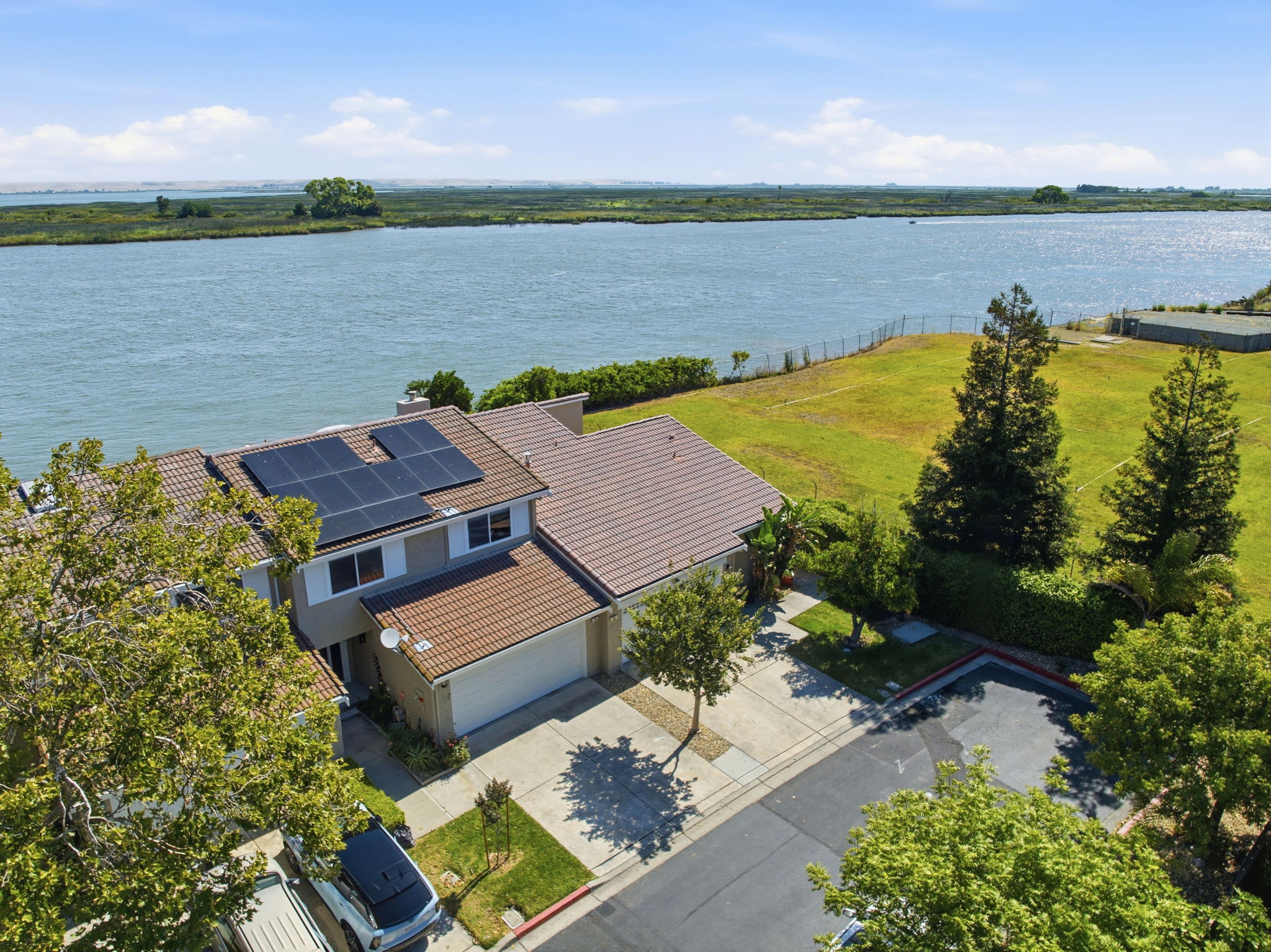 003_F8_AERIAL_46 Edgewater Pl