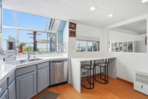 012_F8_46 Edgewater Pl