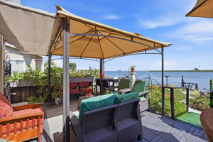 036_F8_46 Edgewater Pl