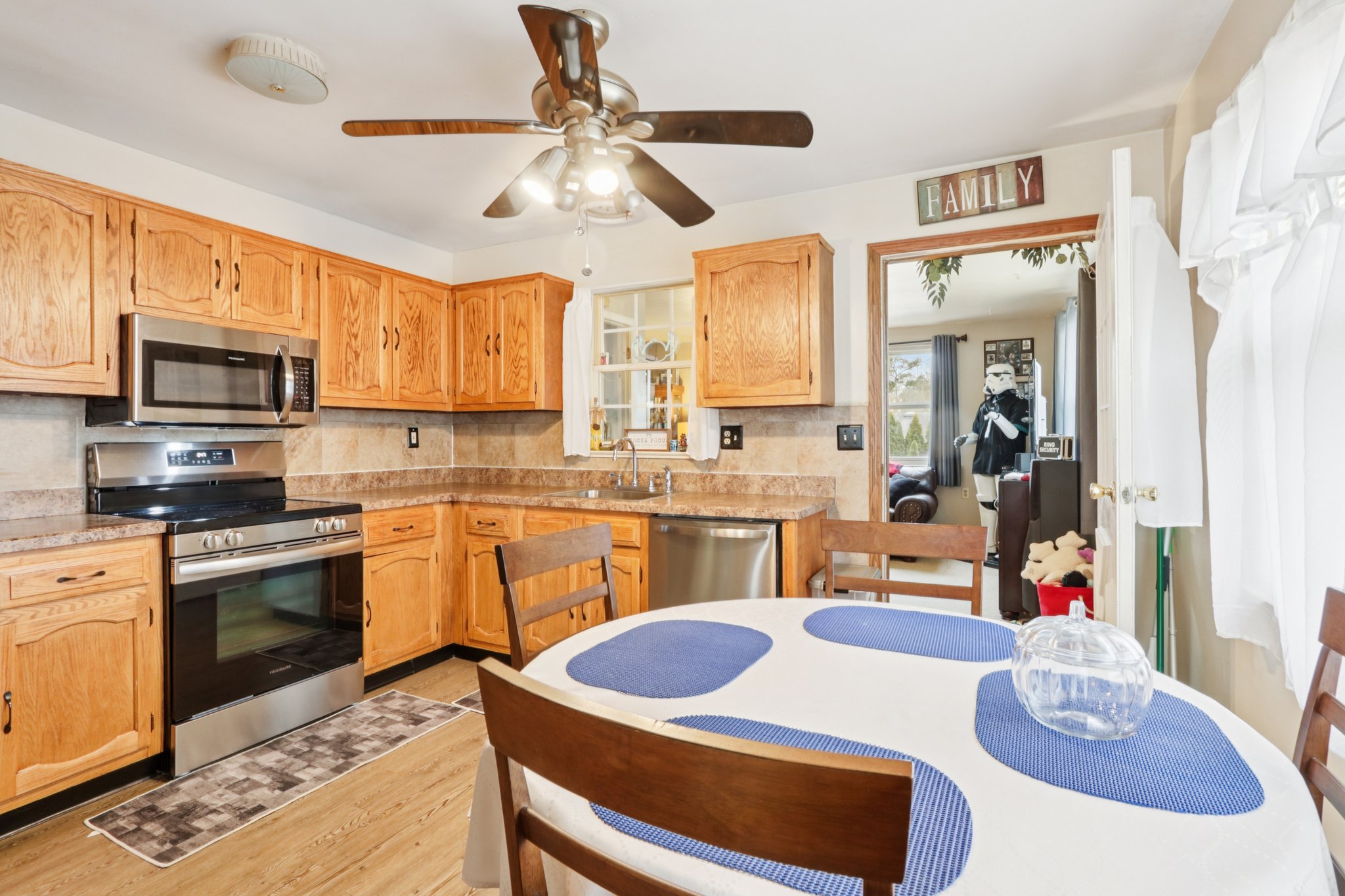 Gramercy Pl-S0703-013.jpg