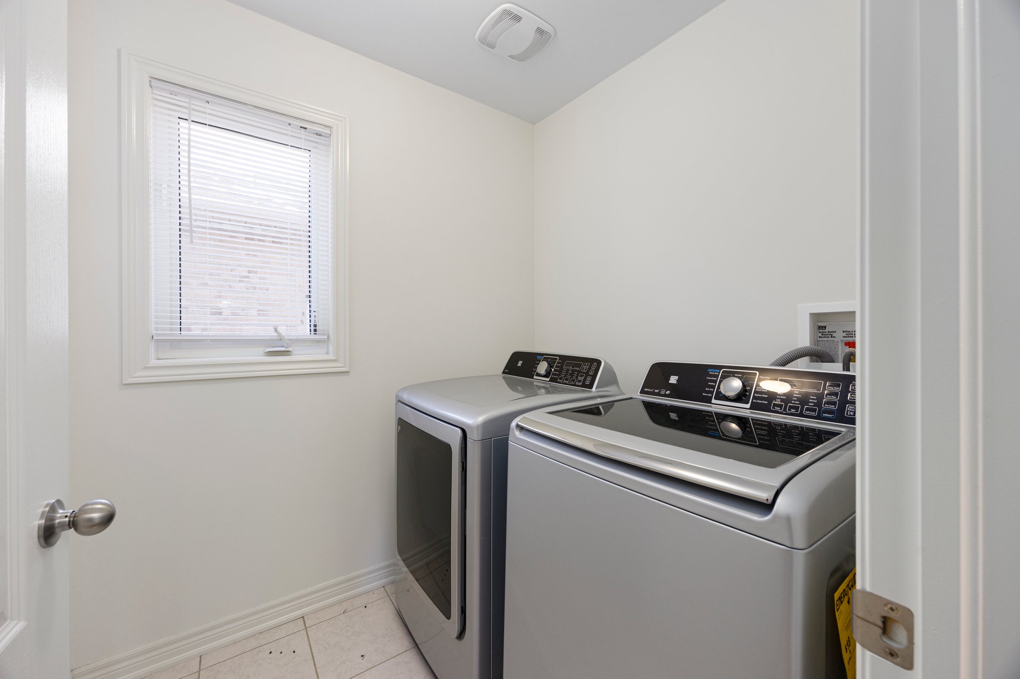 East Gwillimbury property showcase — delivered property photograph 16