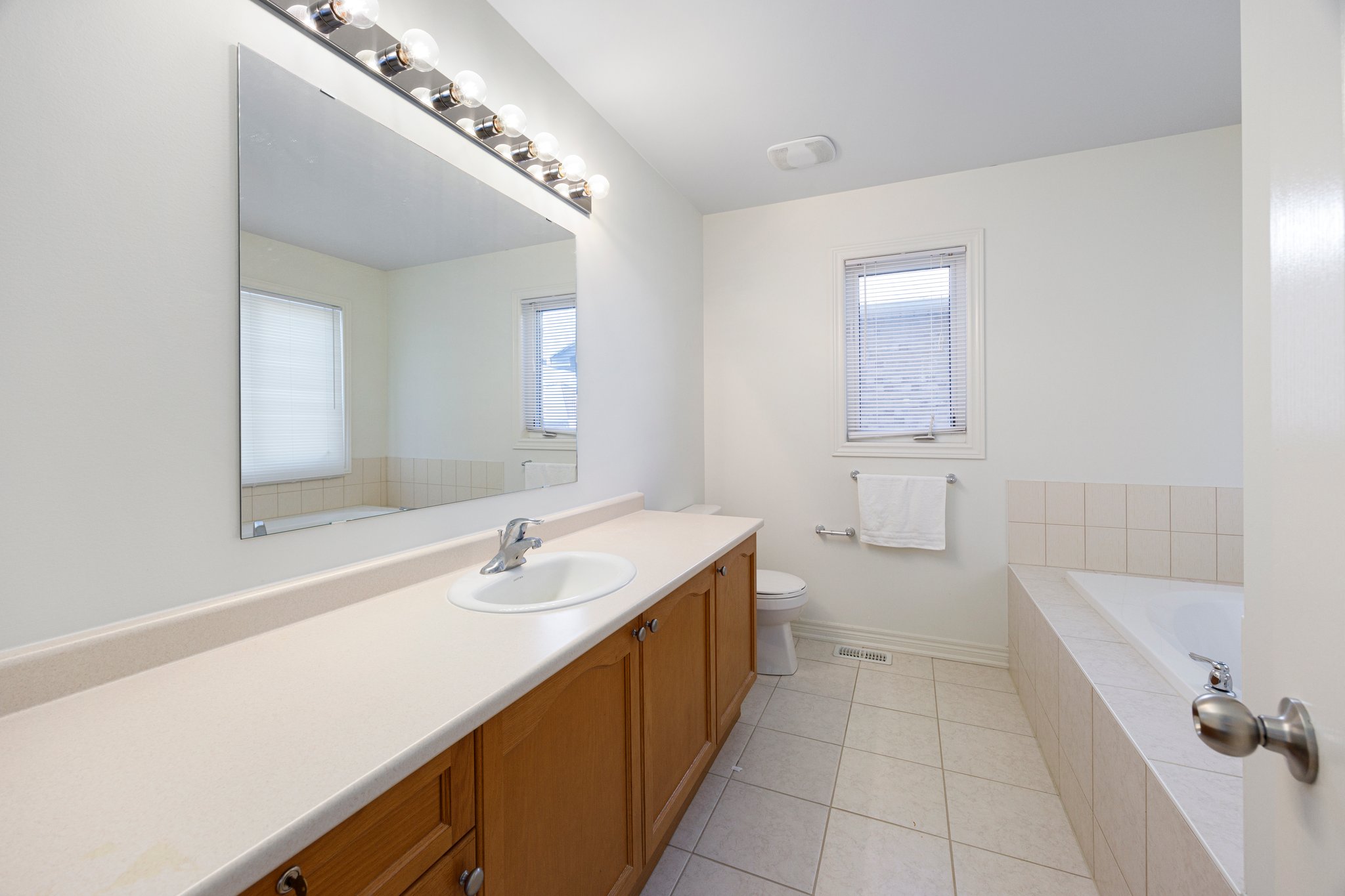 East Gwillimbury property showcase — delivered property photograph 21