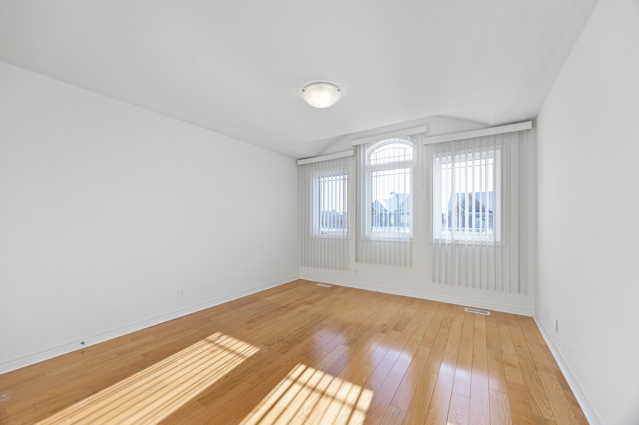 East Gwillimbury property showcase — delivered property photograph 11