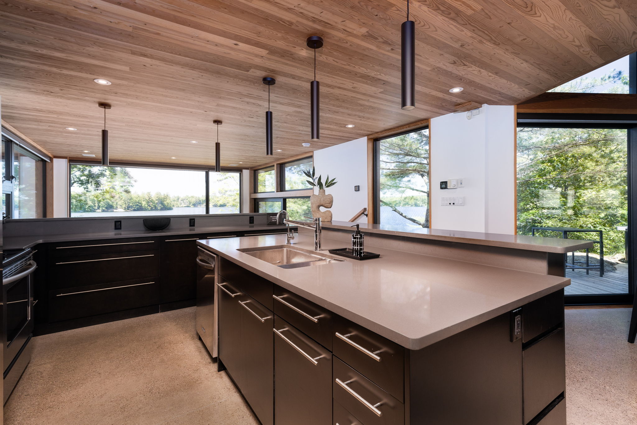Property showcase — delivered property photograph 7