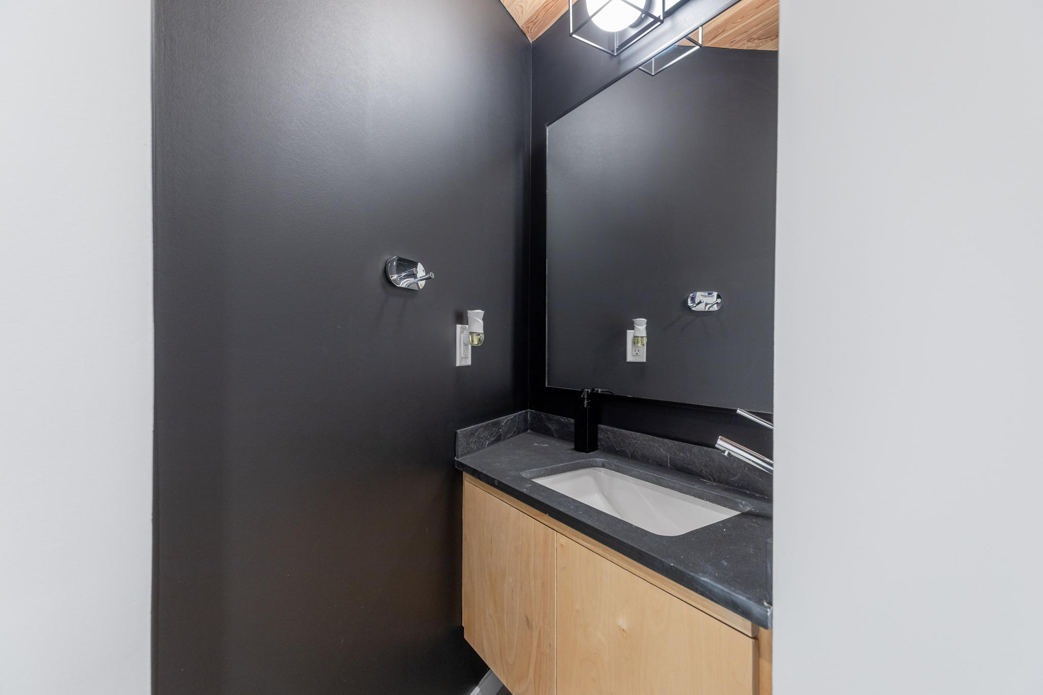 Property showcase — delivered property photograph 58