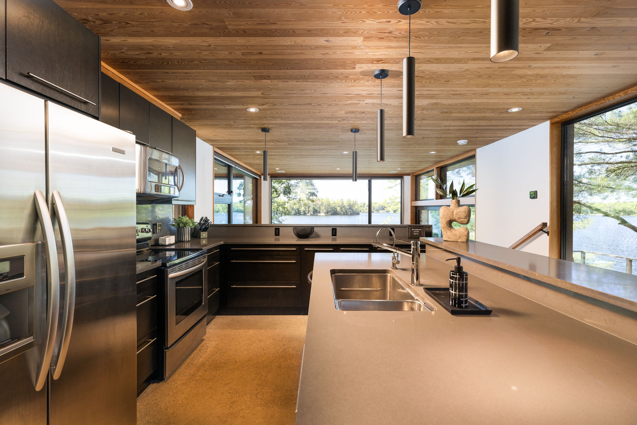 Property showcase — delivered property photograph 9