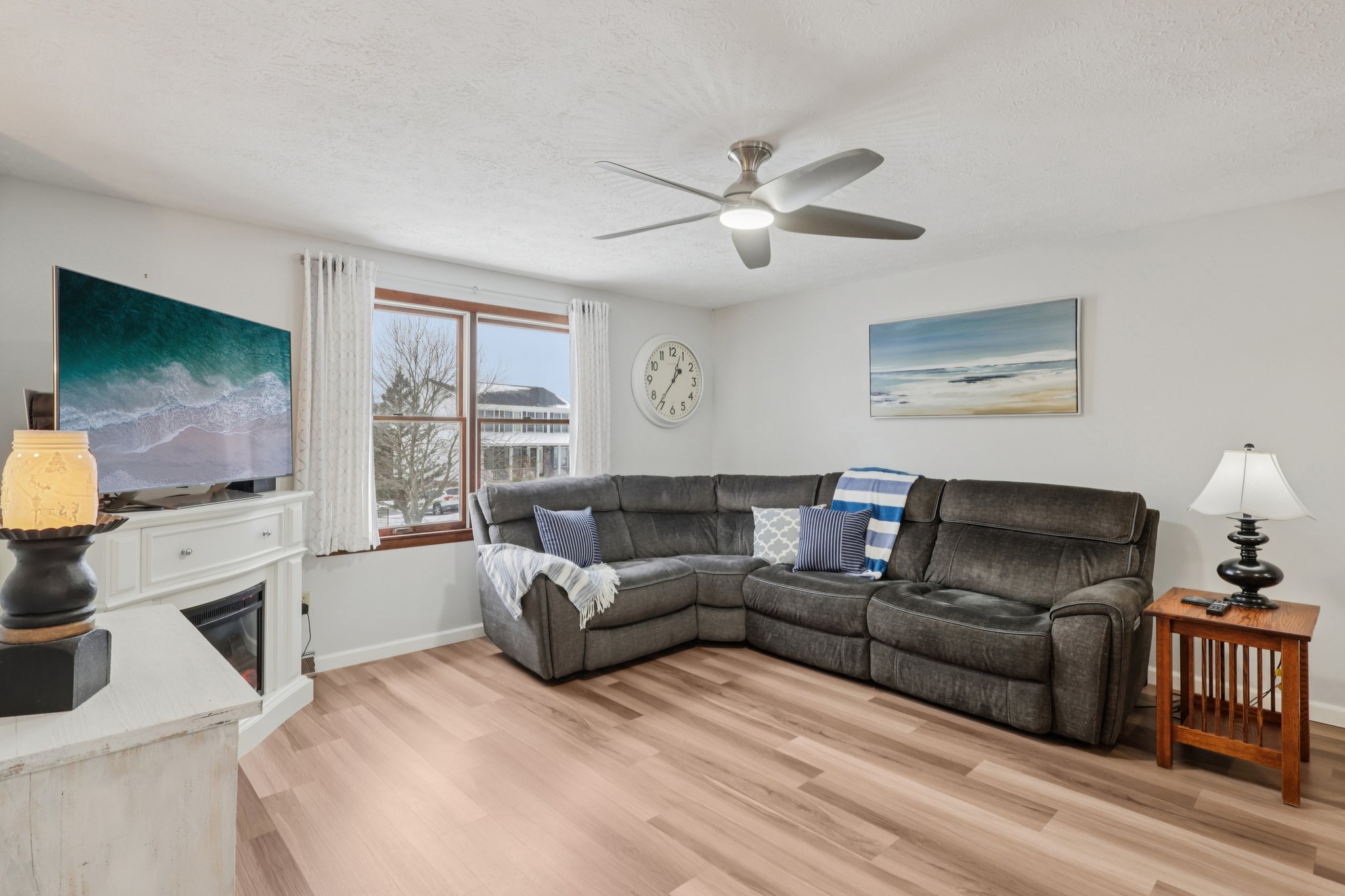 Marion Dr-S2201-011.jpg