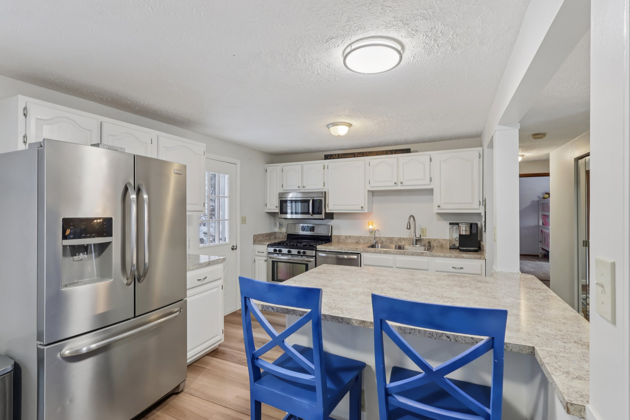 Marion Dr-S2201-021.jpg