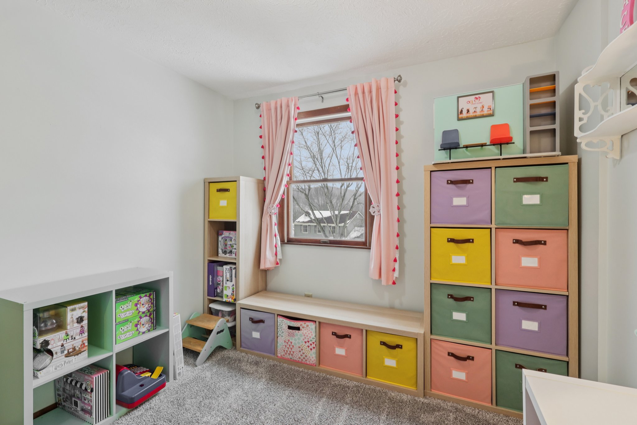 Marion Dr-S2201-030.jpg