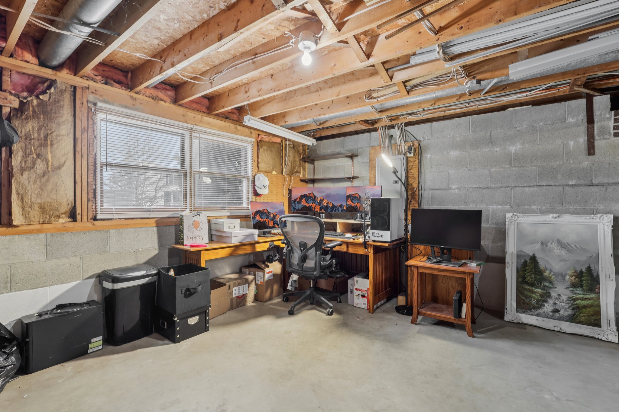 Marion Dr-S2201-039.jpg