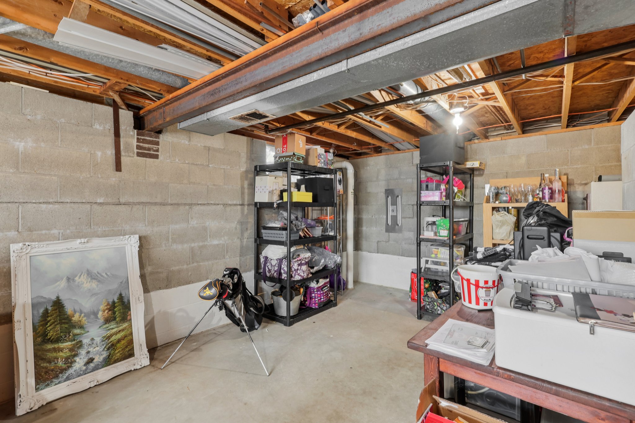 Marion Dr-S2201-041.jpg