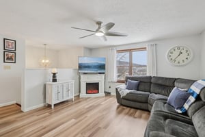 Marion Dr-S2201-012.jpg