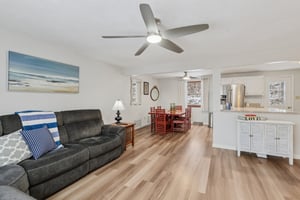 Marion Dr-S2201-013.jpg