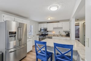 Marion Dr-S2201-021.jpg