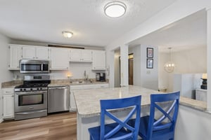 Marion Dr-S2201-022.jpg