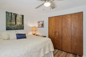 Marion Dr-S2201-036.jpg