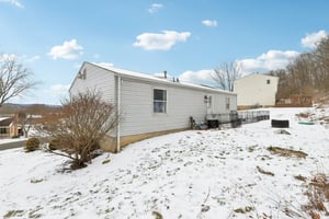 Marion Dr-S2201-045.jpg