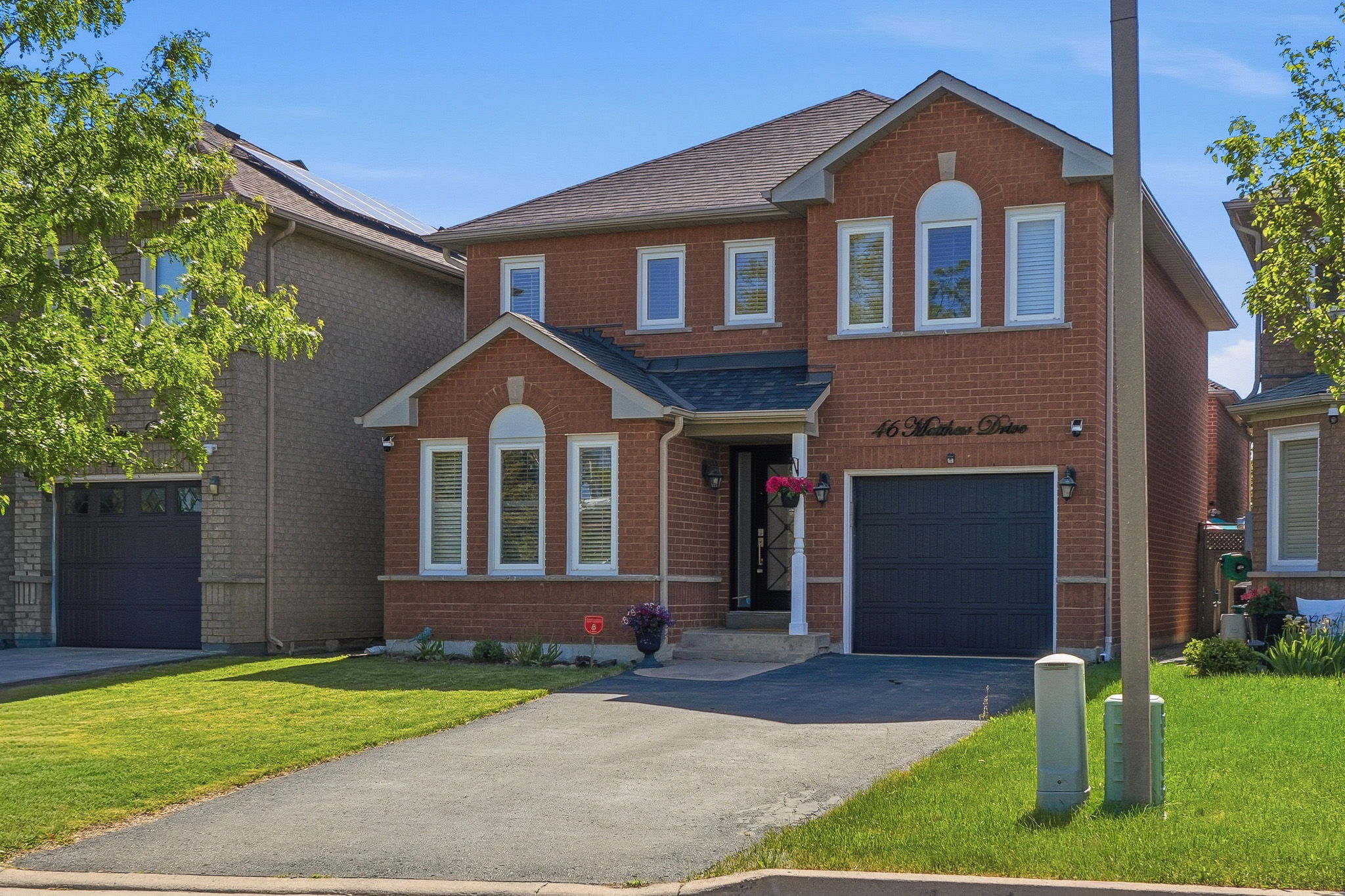 46 Matthew Dr, Woodbridge, ON L4L 9B4, Canada Photo 3