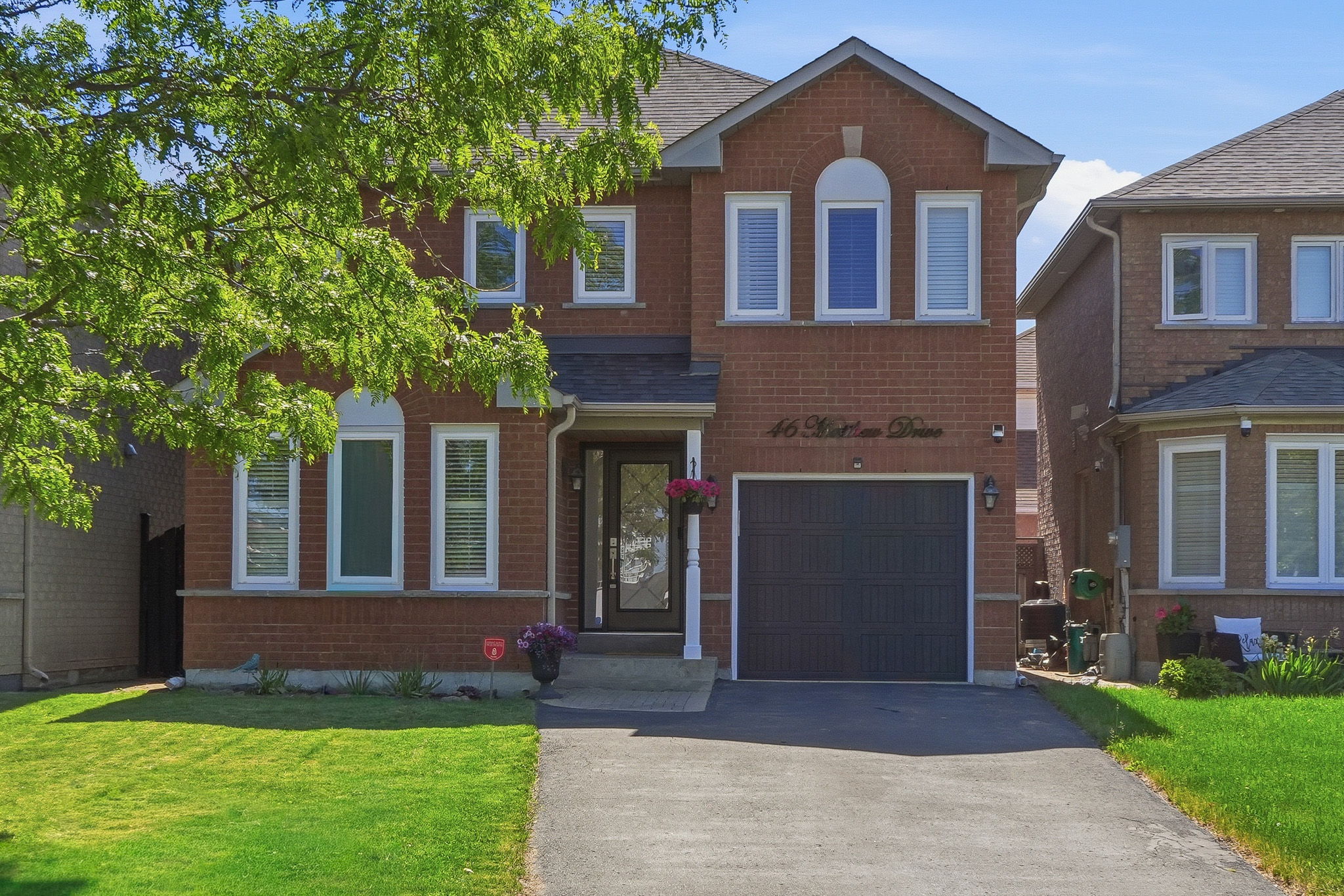 46 Matthew Dr, Woodbridge, ON L4L 9B4, Canada