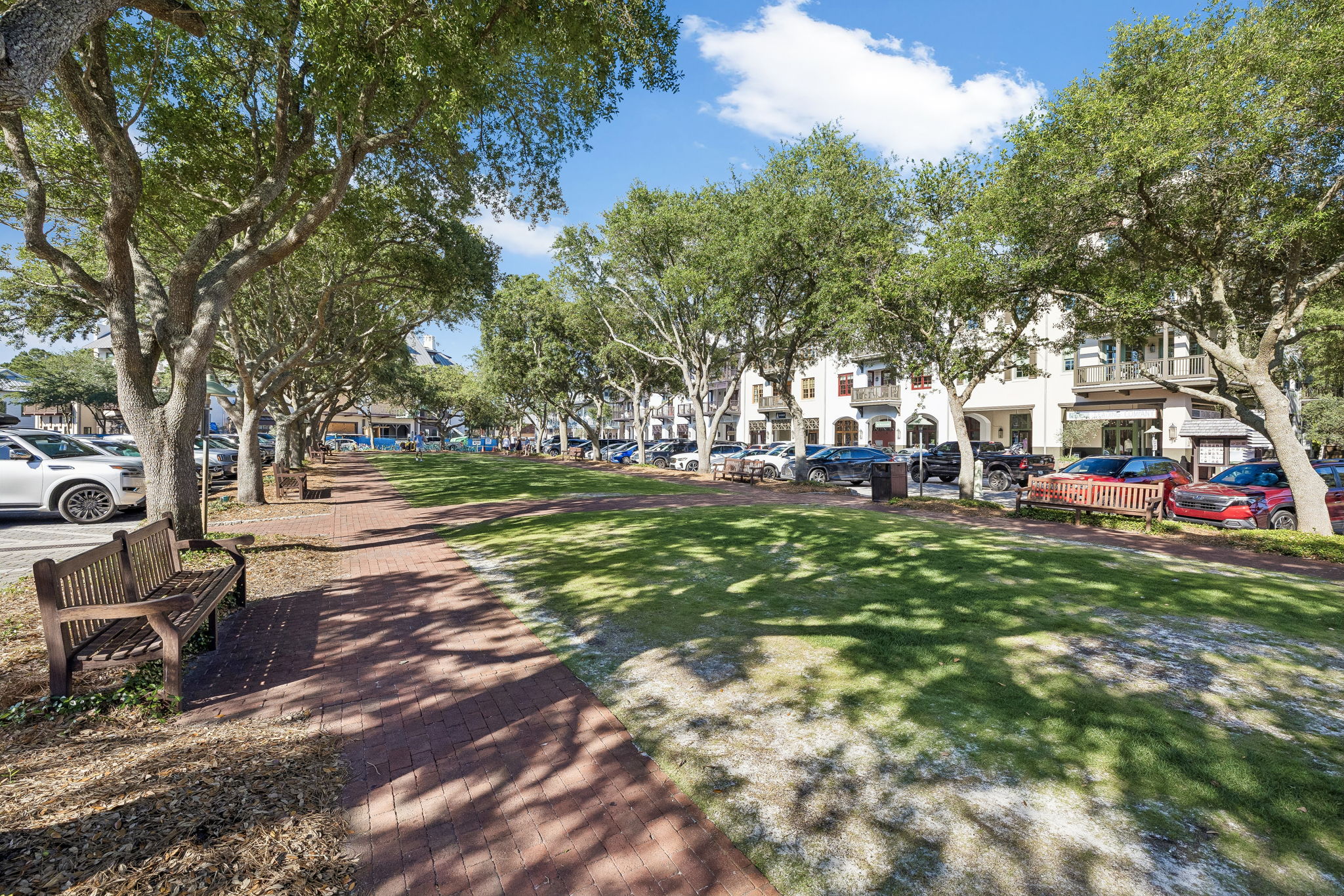 Array_46NBarrettSquare201-70