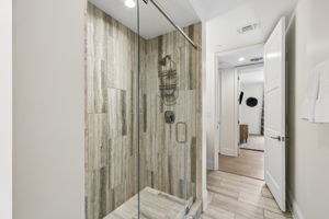 Array_46NBarrettSquare201-35