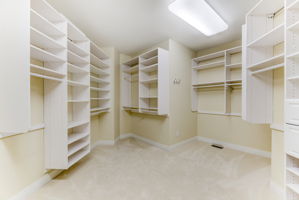 Walk-in Closet