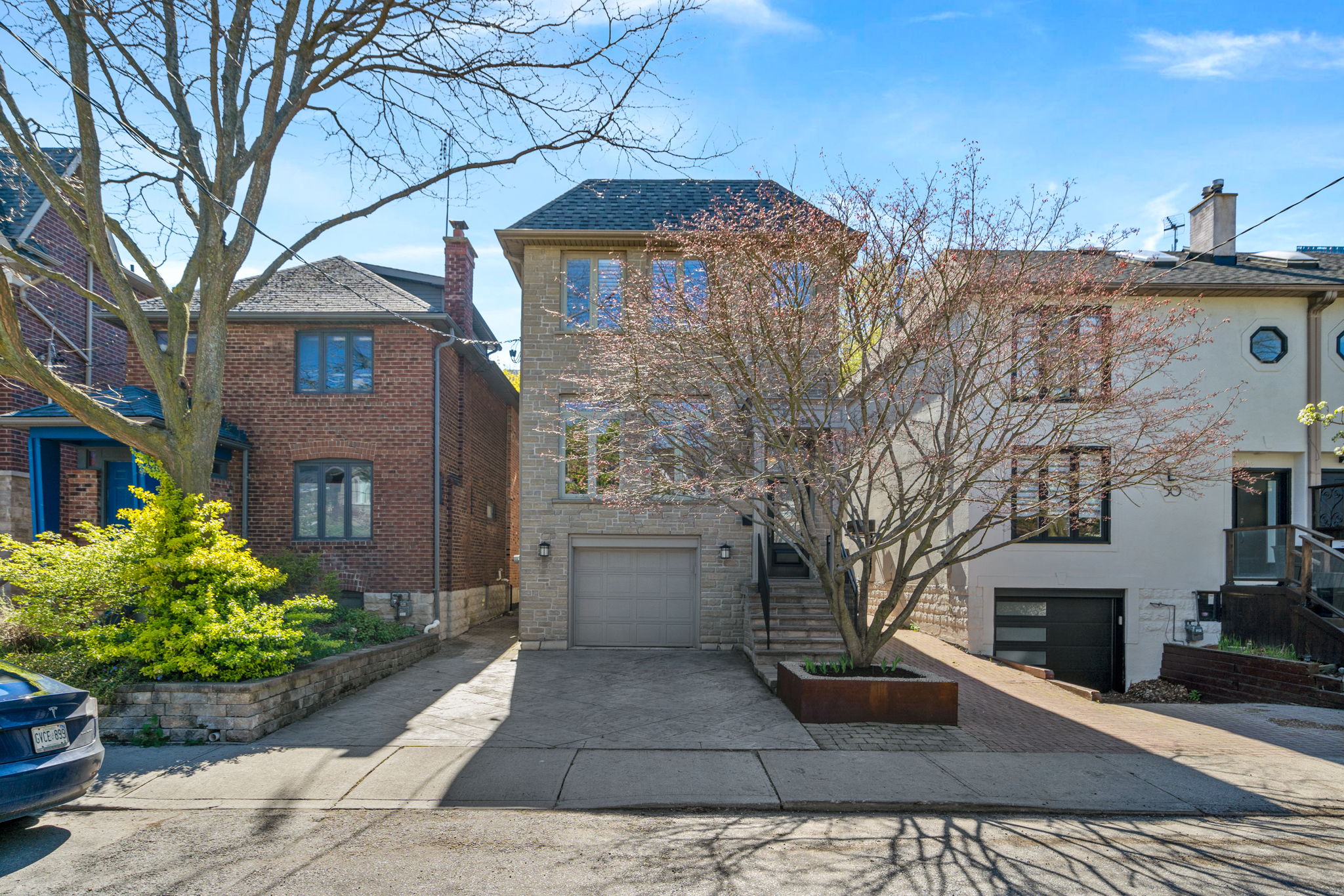 46 Taunton Rd Toronto, ON M4S 2P1