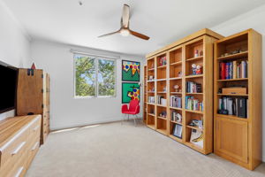 024_F8_46 W Julian St 427