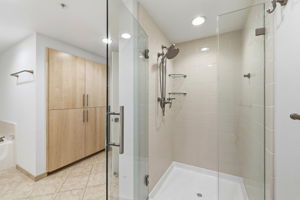 028_F8_46 W Julian St 427