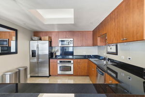 033_F8_46 W Julian St 427