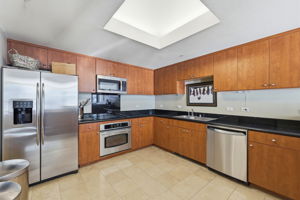 034_F8_46 W Julian St 427