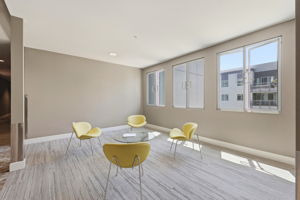 036_F8_46 W Julian St 427