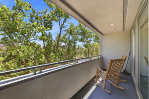 043_F8_46 W Julian St 427