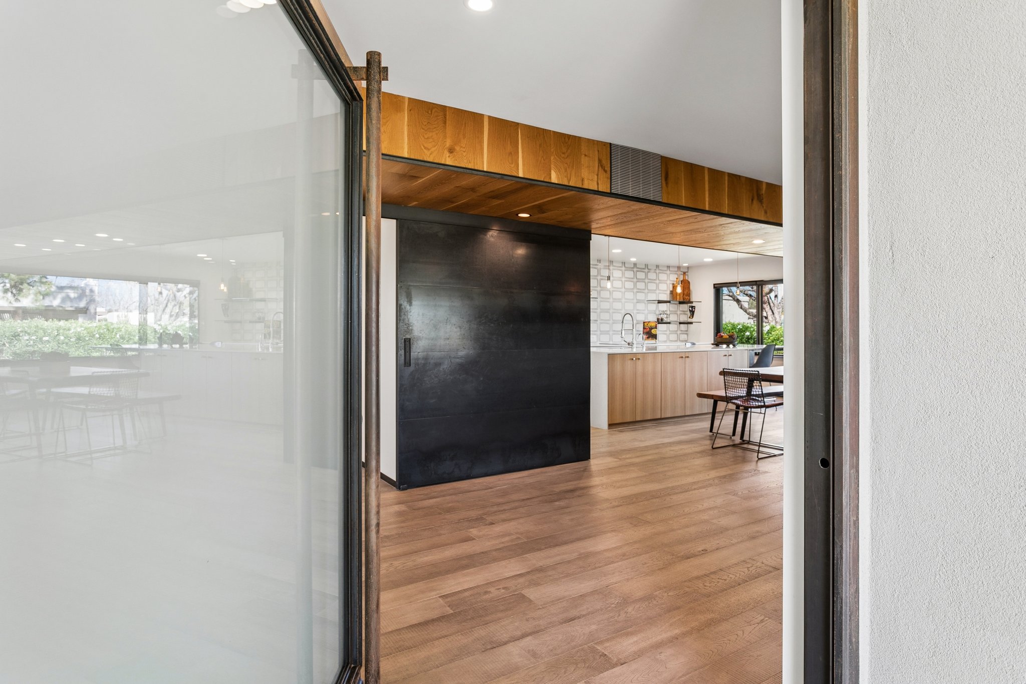 46 W Tam Oshanter Dr - 005.jpg