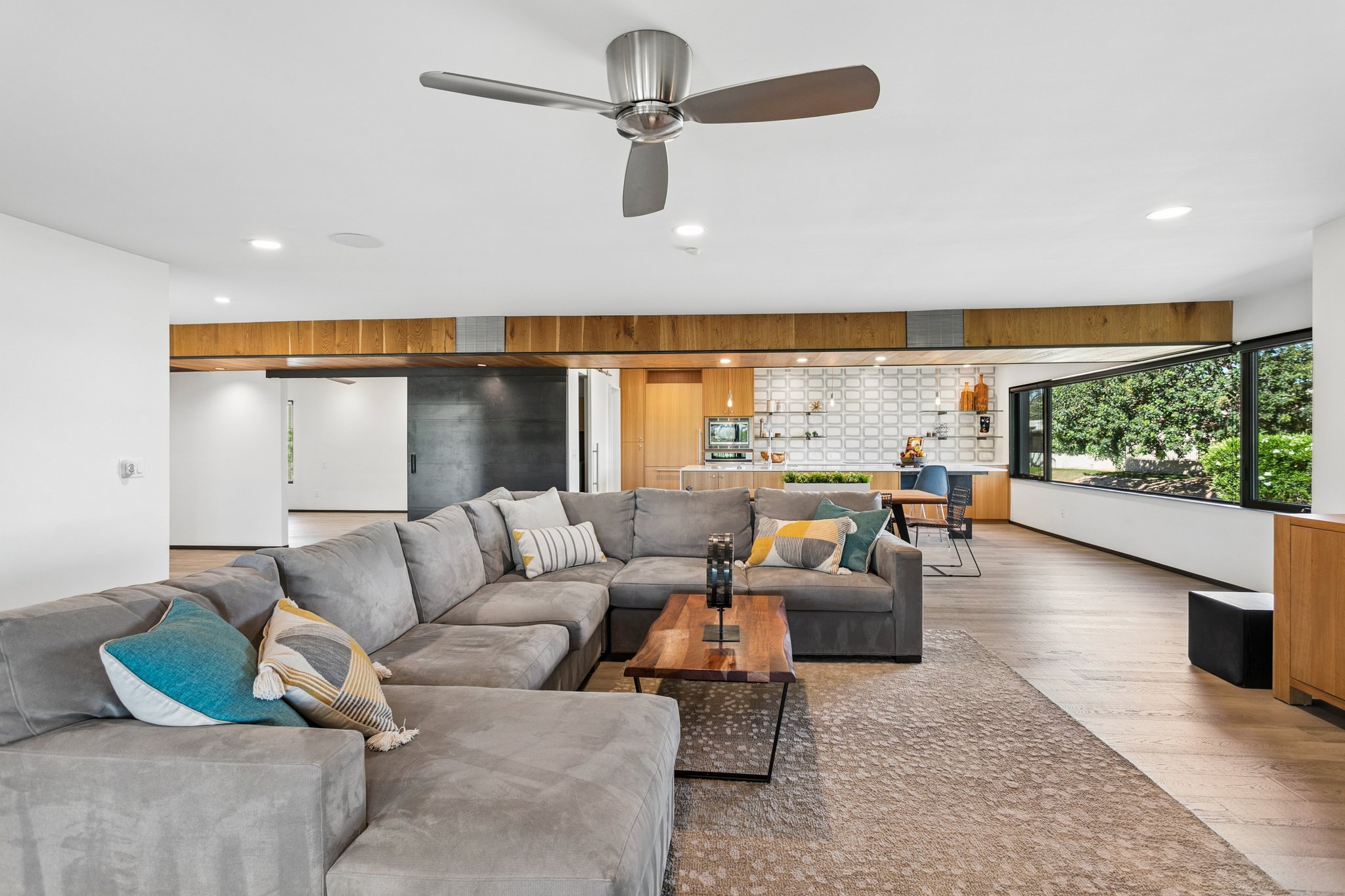 46 W Tam Oshanter Dr - 010.jpg