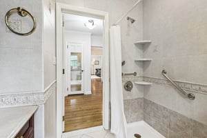 Whitehall Blvd-1106-046.jpg